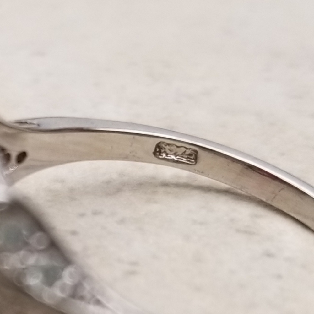 HOST PICK!!! 🌷 Sterling Silver Red Ring - Picture 6 of 8